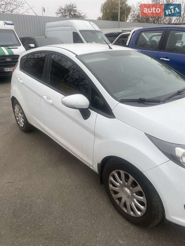Хэтчбек Ford Fiesta 2016 в Полтаве