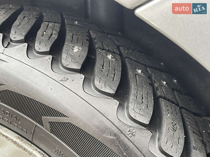 Седан Ford Fiesta 2015 в Києві фото 22 Седан Ford Fiesta 2015 в Києві