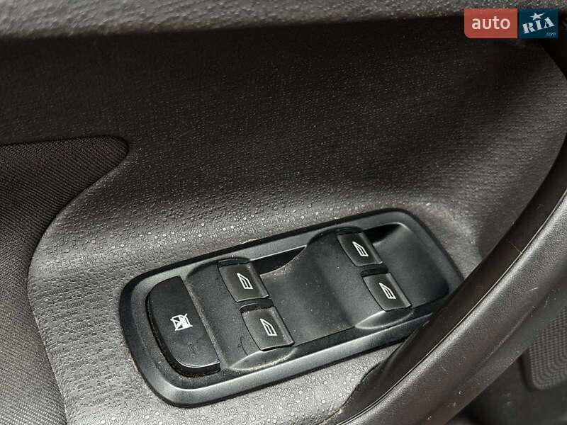 Седан Ford Fiesta 2017 в Києві