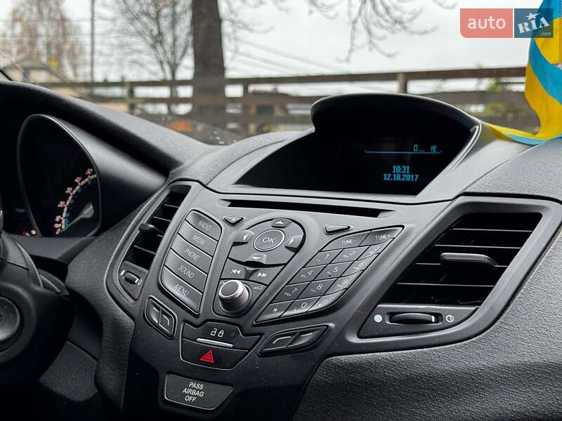 Седан Ford Fiesta 2017 в Києві