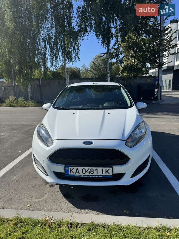 Хэтчбек Ford Fiesta 2017 в Буче