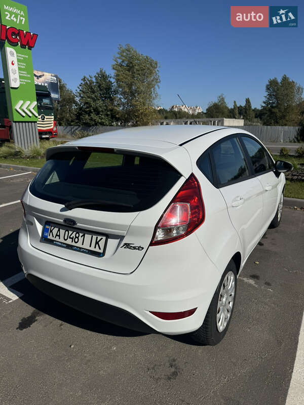 Хэтчбек Ford Fiesta 2017 в Буче