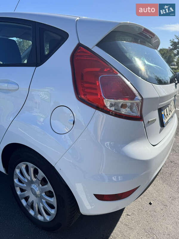 Хэтчбек Ford Fiesta 2017 в Буче