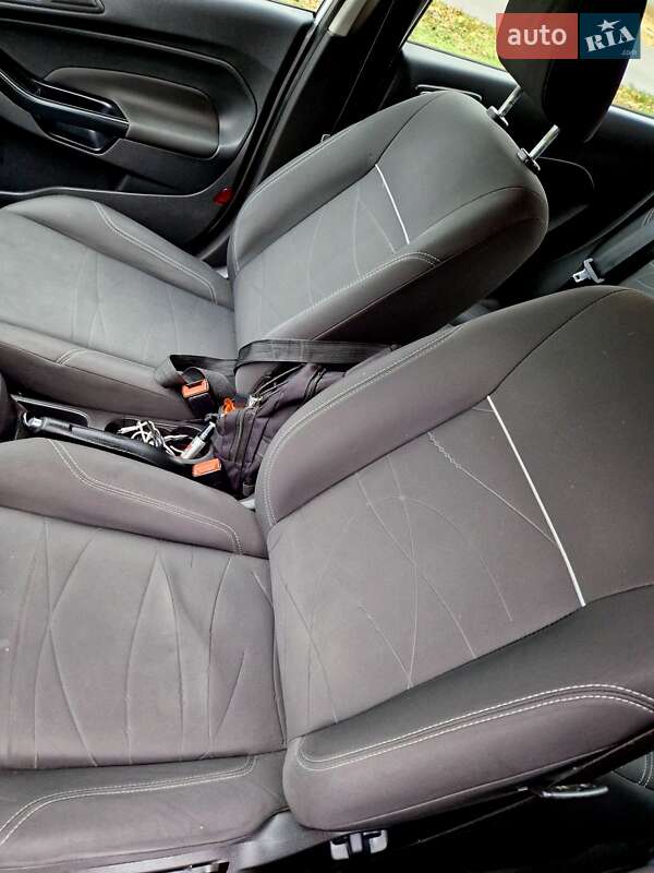 Хетчбек Ford Fiesta 2015 в Броварах фото 2 Хетчбек Ford Fiesta 2015 в Броварах