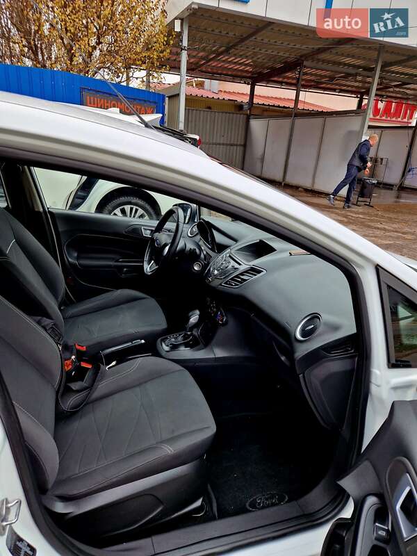 Хетчбек Ford Fiesta 2015 в Броварах фото 16 Хетчбек Ford Fiesta 2015 в Броварах