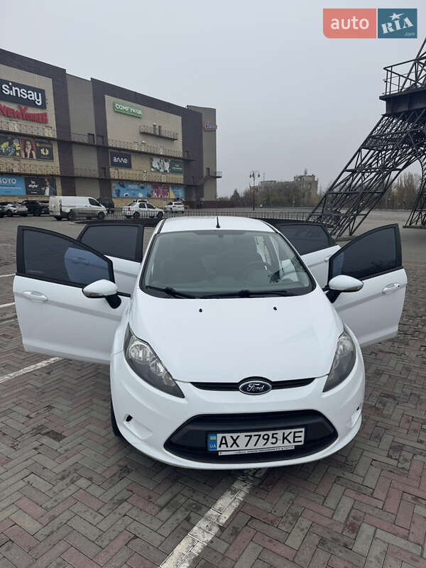 Хэтчбек Ford Fiesta 2012 в Харькове