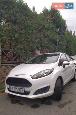Хетчбек Ford Fiesta 2016 в Києві