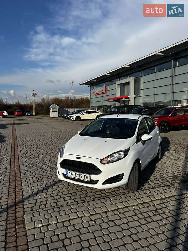 Хетчбек Ford Fiesta 2017 в Ужгороді фото 4 Хетчбек Ford Fiesta 2017 в Ужгороді