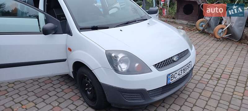 Хетчбек Ford Fiesta 2007 в Львові