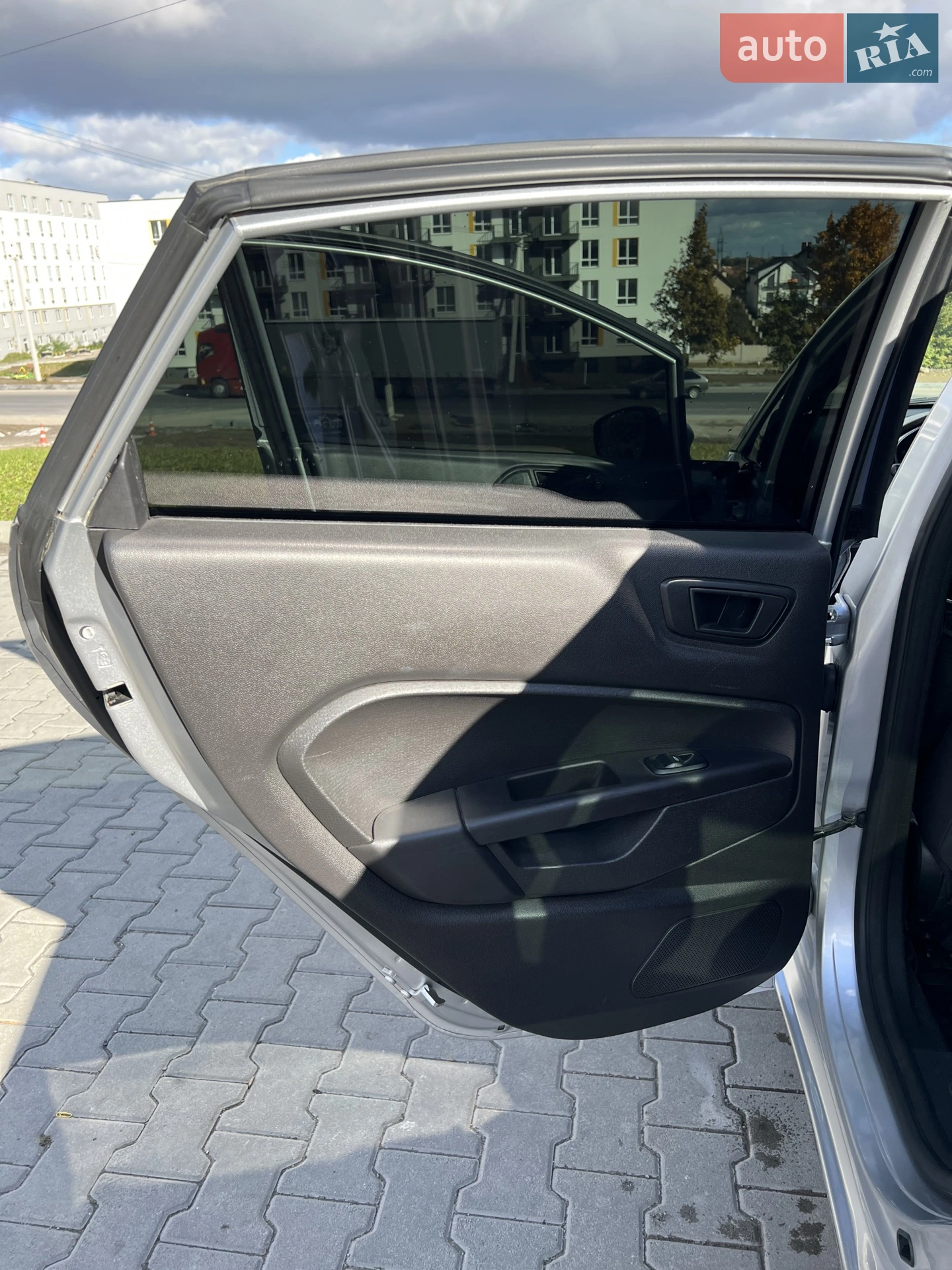 2017 Ford Fiesta - мініатюра 21