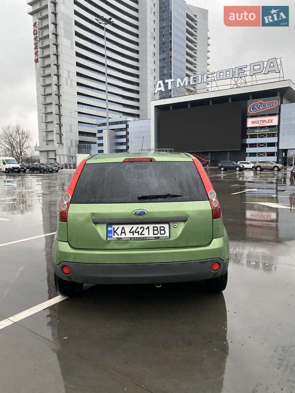 Хэтчбек Ford Fiesta 2006 в Киеве