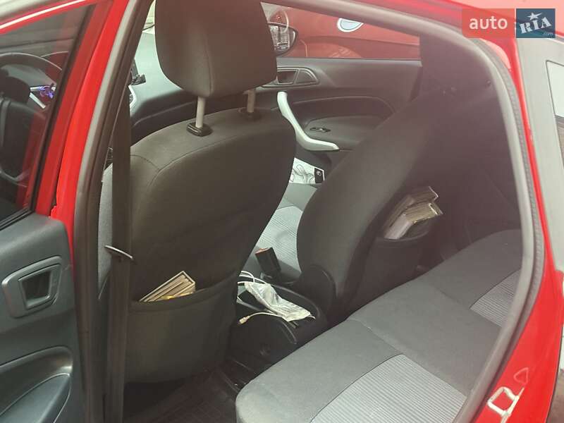Хэтчбек Ford Fiesta 2011 в Днепре