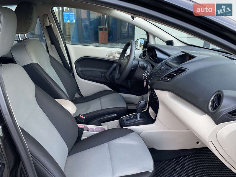 Седан Ford Fiesta 2013 в Києві