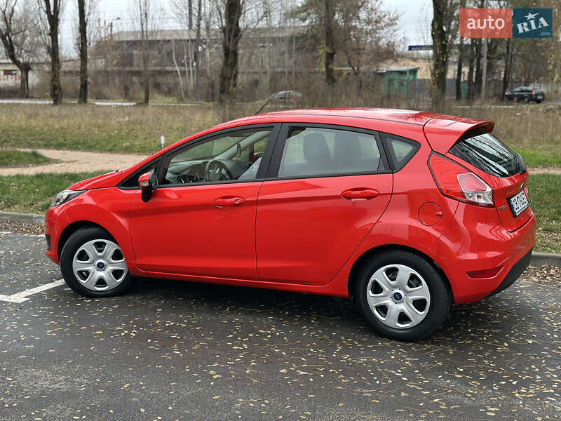 Хэтчбек Ford Fiesta 2016 в Чернигове фото 6 Хэтчбек Ford Fiesta 2016 в Чернигове