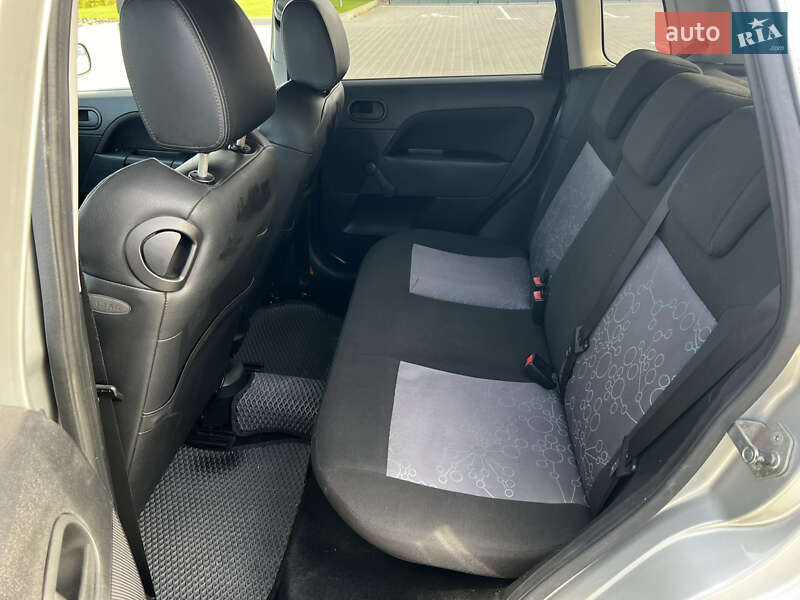 Хэтчбек Ford Fiesta 2006 в Виннице