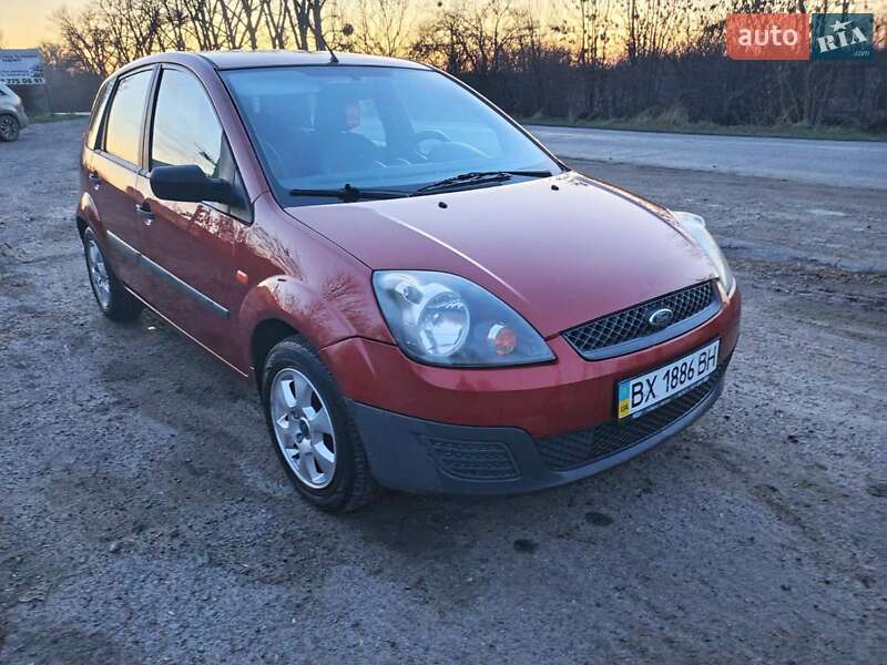 Хетчбек Ford Fiesta 2006 в Старій Синяві