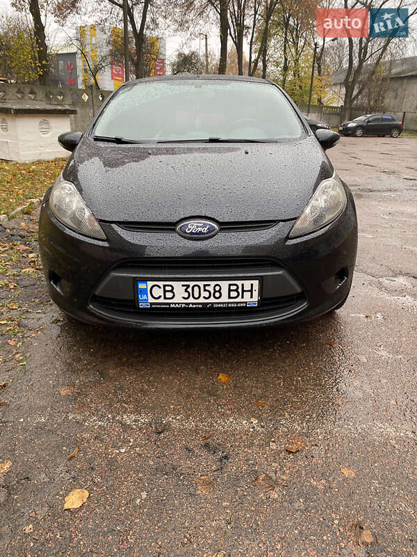 Хетчбек Ford Fiesta 2012 в Чернігові