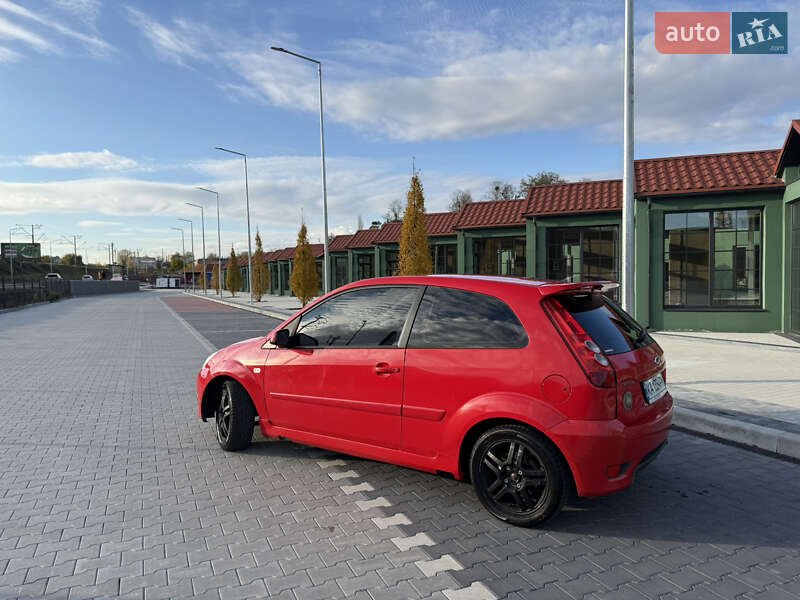 Хэтчбек Ford Fiesta 2007 в Ирпене