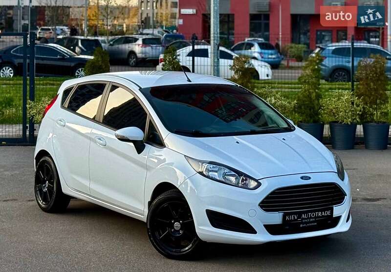 Хетчбек Ford Fiesta 2013 в Києві