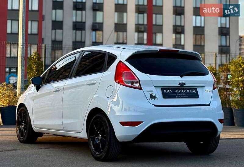 Хетчбек Ford Fiesta 2013 в Києві