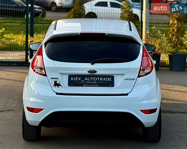 Хетчбек Ford Fiesta 2013 в Києві