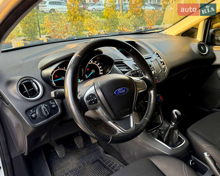 Хетчбек Ford Fiesta 2013 в Києві