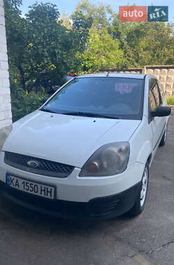 Хэтчбек Ford Fiesta 2007 в Киеве