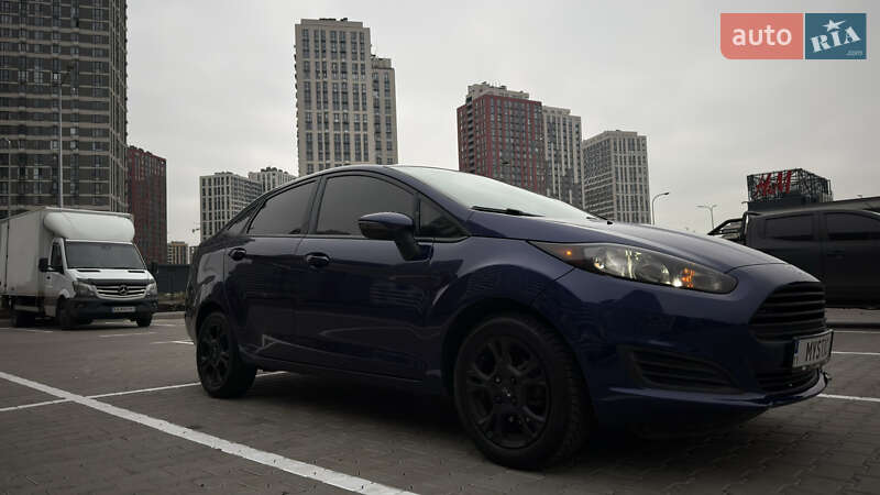 Седан Ford Fiesta 2016 в Києві