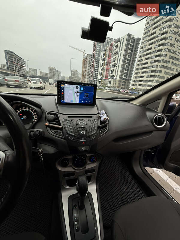 Седан Ford Fiesta 2016 в Києві