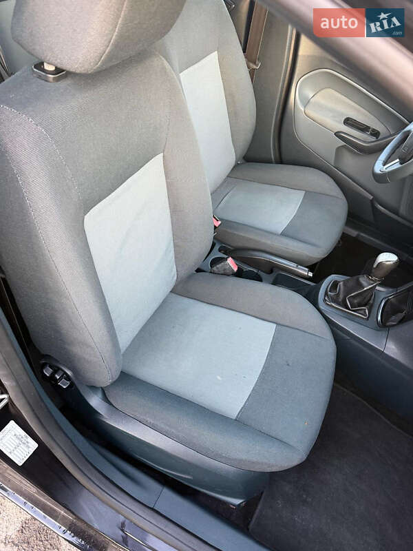 Хетчбек Ford Fiesta 2010 в Дубні