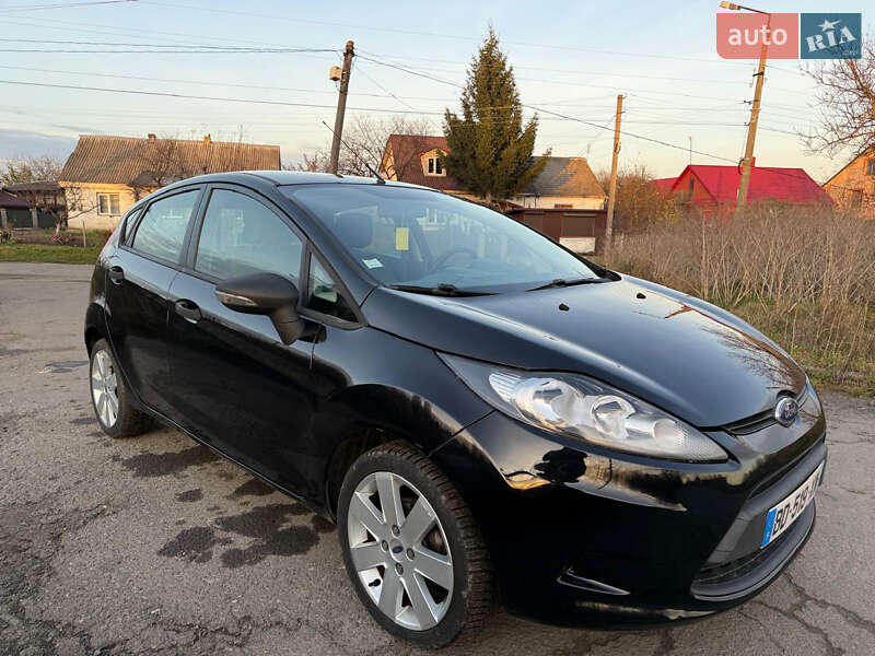 Хетчбек Ford Fiesta 2010 в Дубні