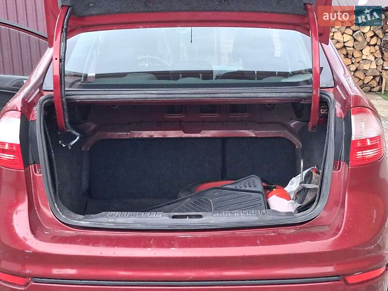 Седан Ford Fiesta 2014 в Ровно фото 2 Седан Ford Fiesta 2014 в Ровно