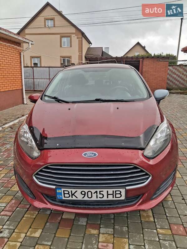 Седан Ford Fiesta 2014 в Ровно фото Седан Ford Fiesta 2014 в Ровно