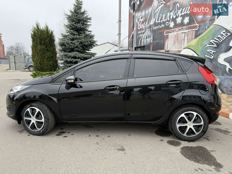Хетчбек Ford Fiesta 2016 в Києві фото 4 Хетчбек Ford Fiesta 2016 в Києві