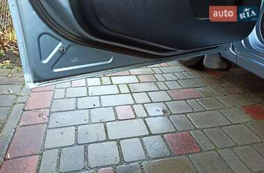 Хэтчбек Ford Fiesta 2006 в Здолбунове