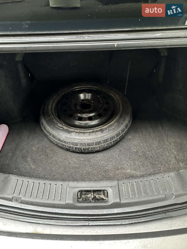 Седан Ford Fiesta 2013 в Львові фото 7 Седан Ford Fiesta 2013 в Львові