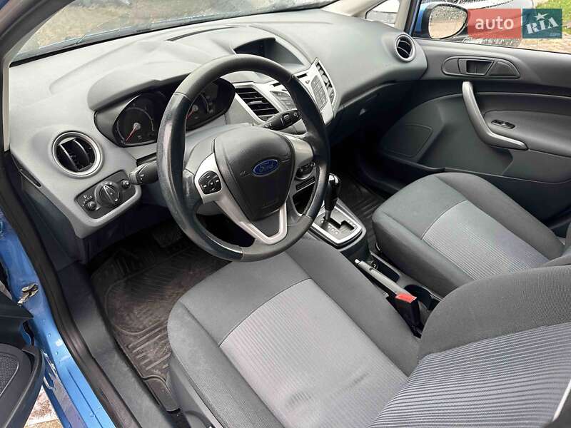 Хетчбек Ford Fiesta 2010 в Радехові
