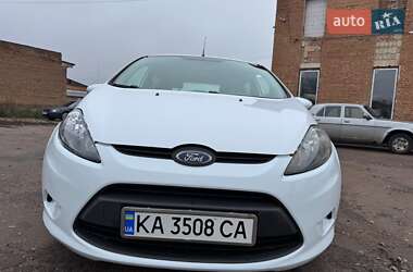Хетчбек Ford Fiesta 2011 в Прилуках