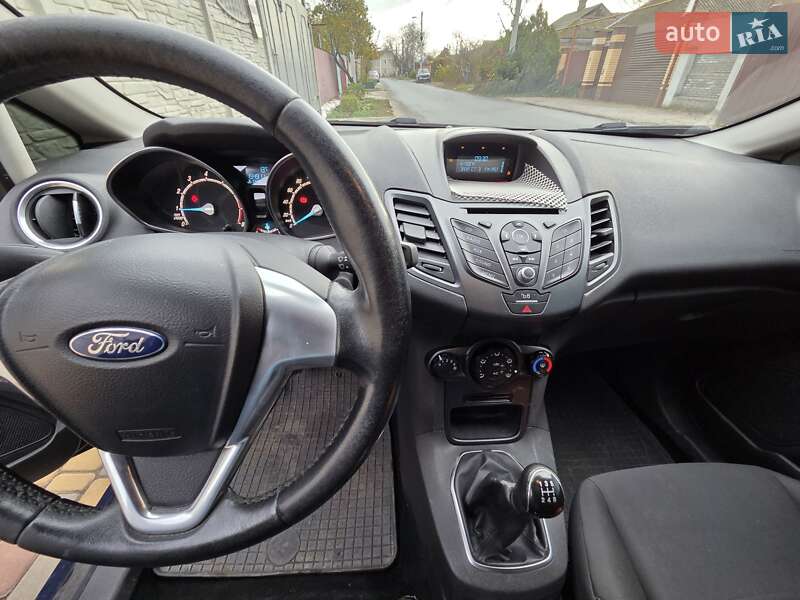 Хэтчбек Ford Fiesta 2015 в Одессе фото 10 Хэтчбек Ford Fiesta 2015 в Одессе