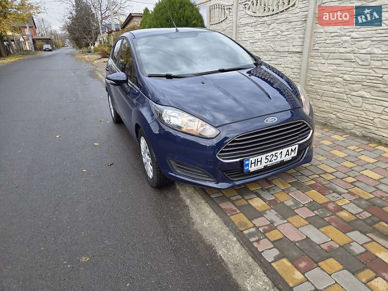 Хэтчбек Ford Fiesta 2015 в Одессе фото 2 Хэтчбек Ford Fiesta 2015 в Одессе
