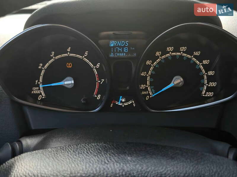 Хетчбек Ford Fiesta 2014 в Києві