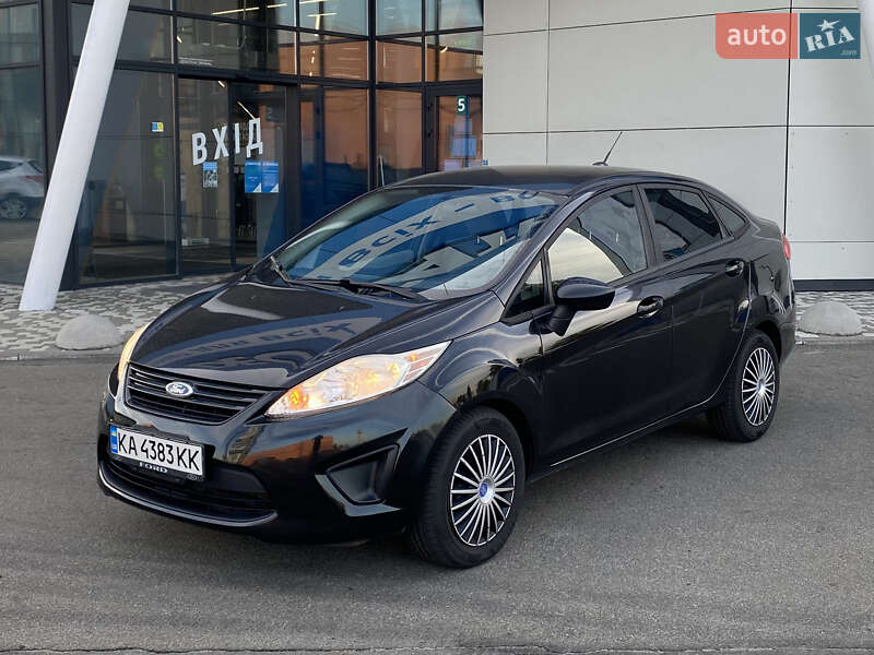 Седан Ford Fiesta 2013 в Києві фото 2 Седан Ford Fiesta 2013 в Києві