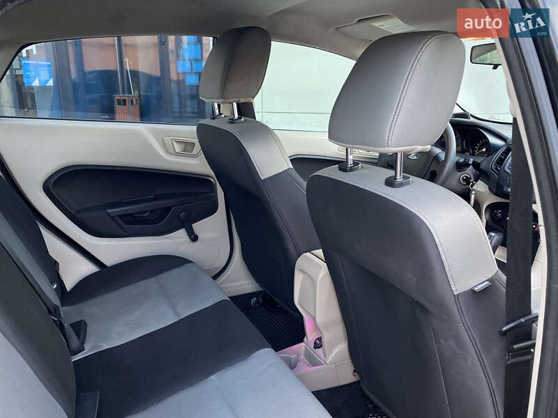 Седан Ford Fiesta 2013 в Києві фото 29 Седан Ford Fiesta 2013 в Києві