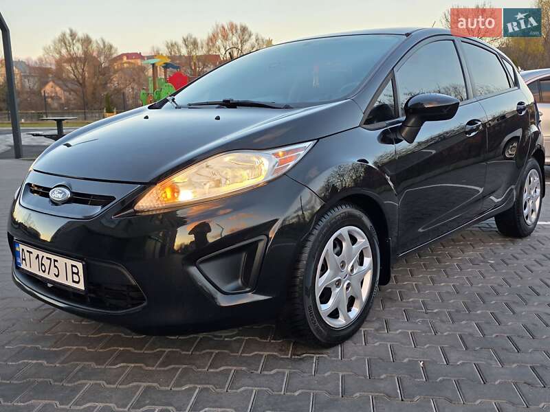 Хэтчбек Ford Fiesta 2013 в Хмельницком