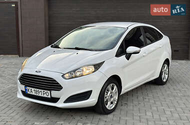 Седан Ford Fiesta 2015 в Николаеве