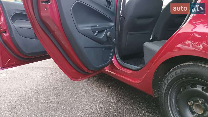 Хетчбек Ford Fiesta 2012 в Вінниці фото 39 Хетчбек Ford Fiesta 2012 в Вінниці