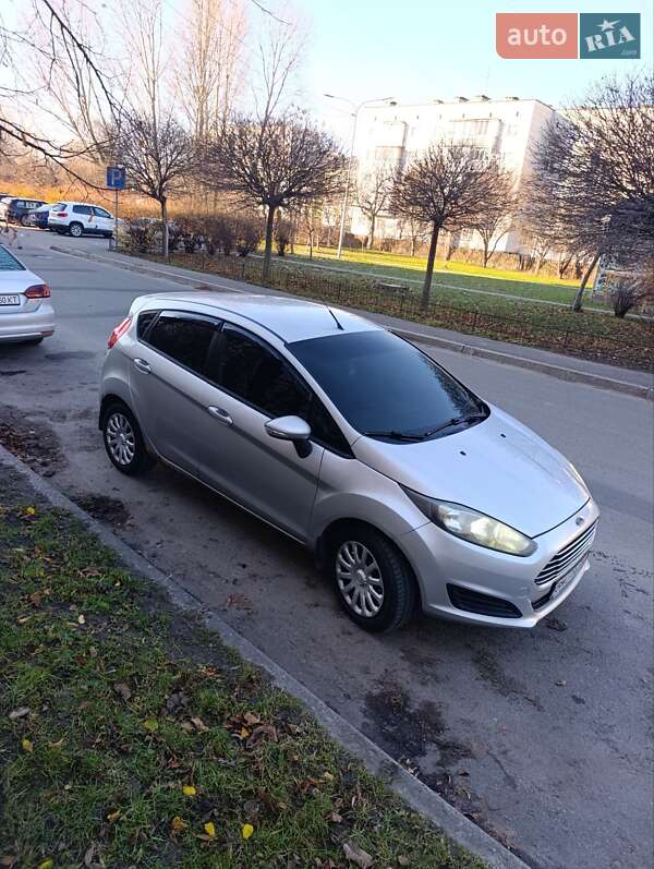 Хетчбек Ford Fiesta 2013 в Києві