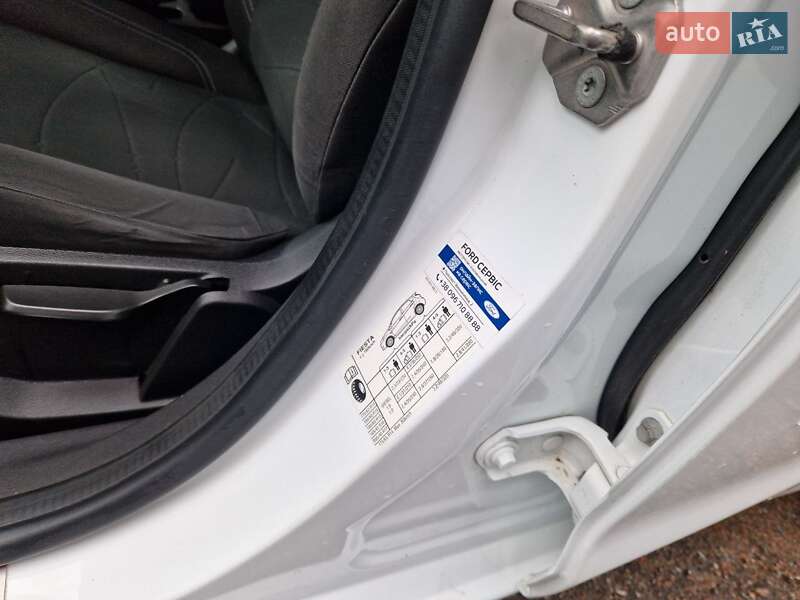 Хетчбек Ford Fiesta 2013 в Кропивницькому фото 20 Хетчбек Ford Fiesta 2013 в Кропивницькому