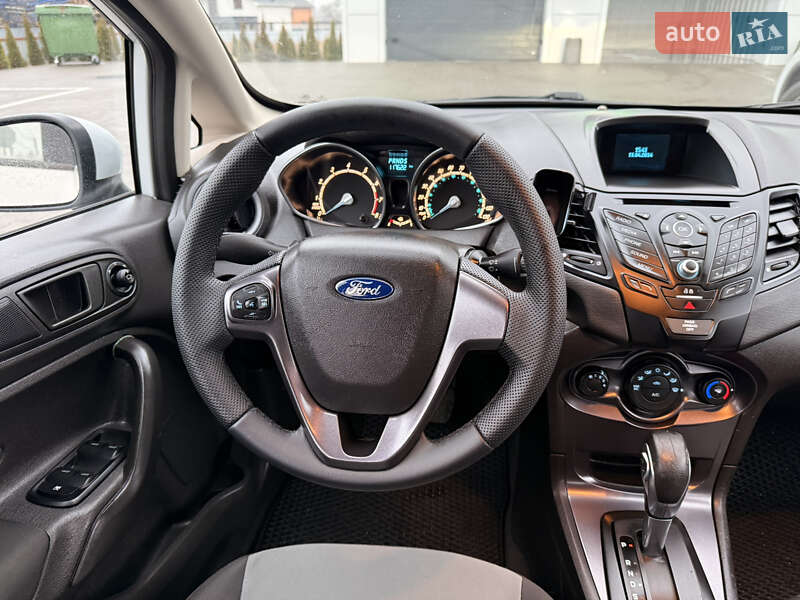 Хетчбек Ford Fiesta 2016 в Вінниці