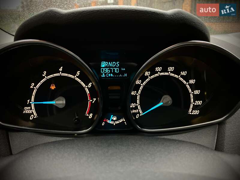 Хэтчбек Ford Fiesta 2015 в Киеве